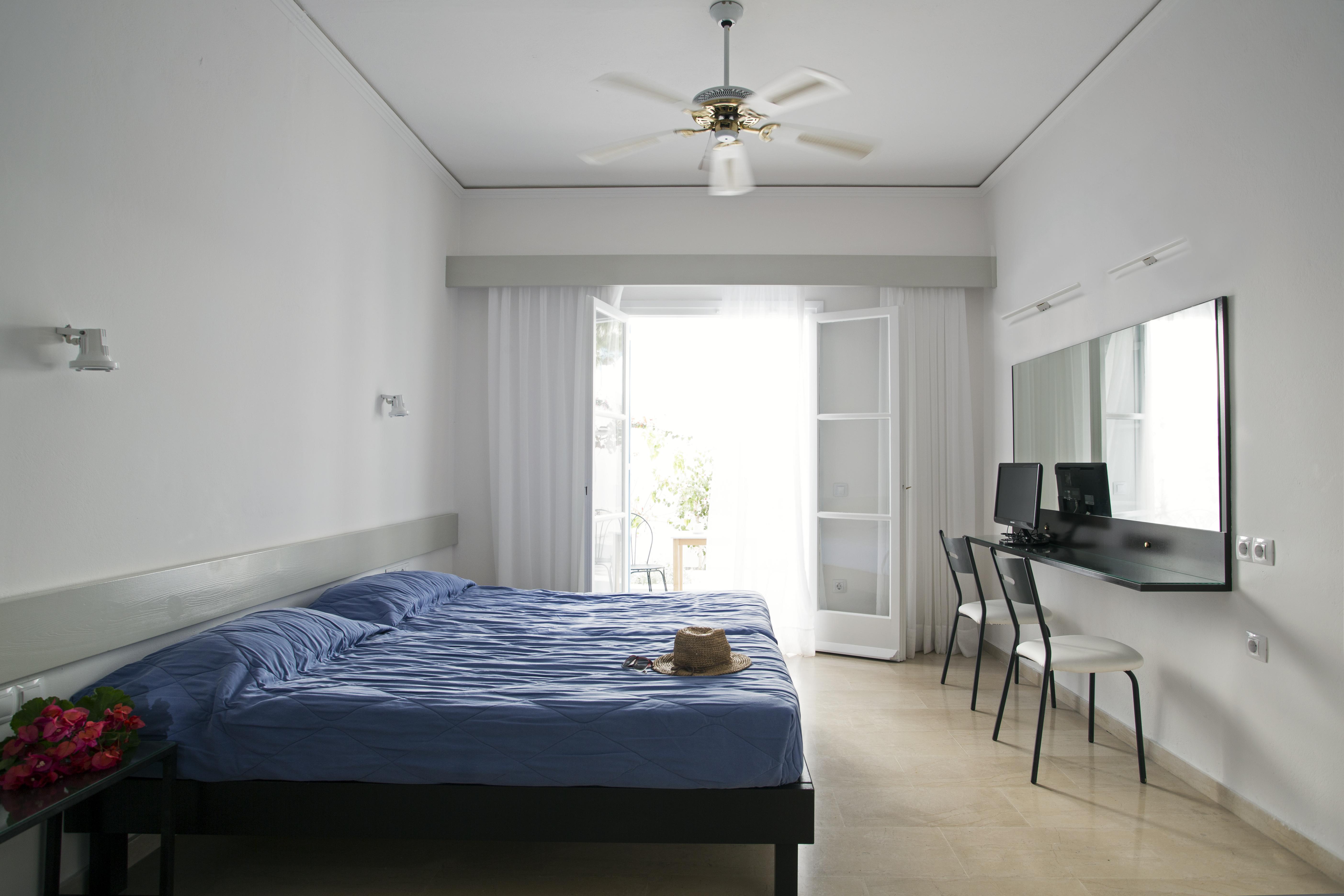 Kamari Beach Hotel 3* Kamari (Santorini)