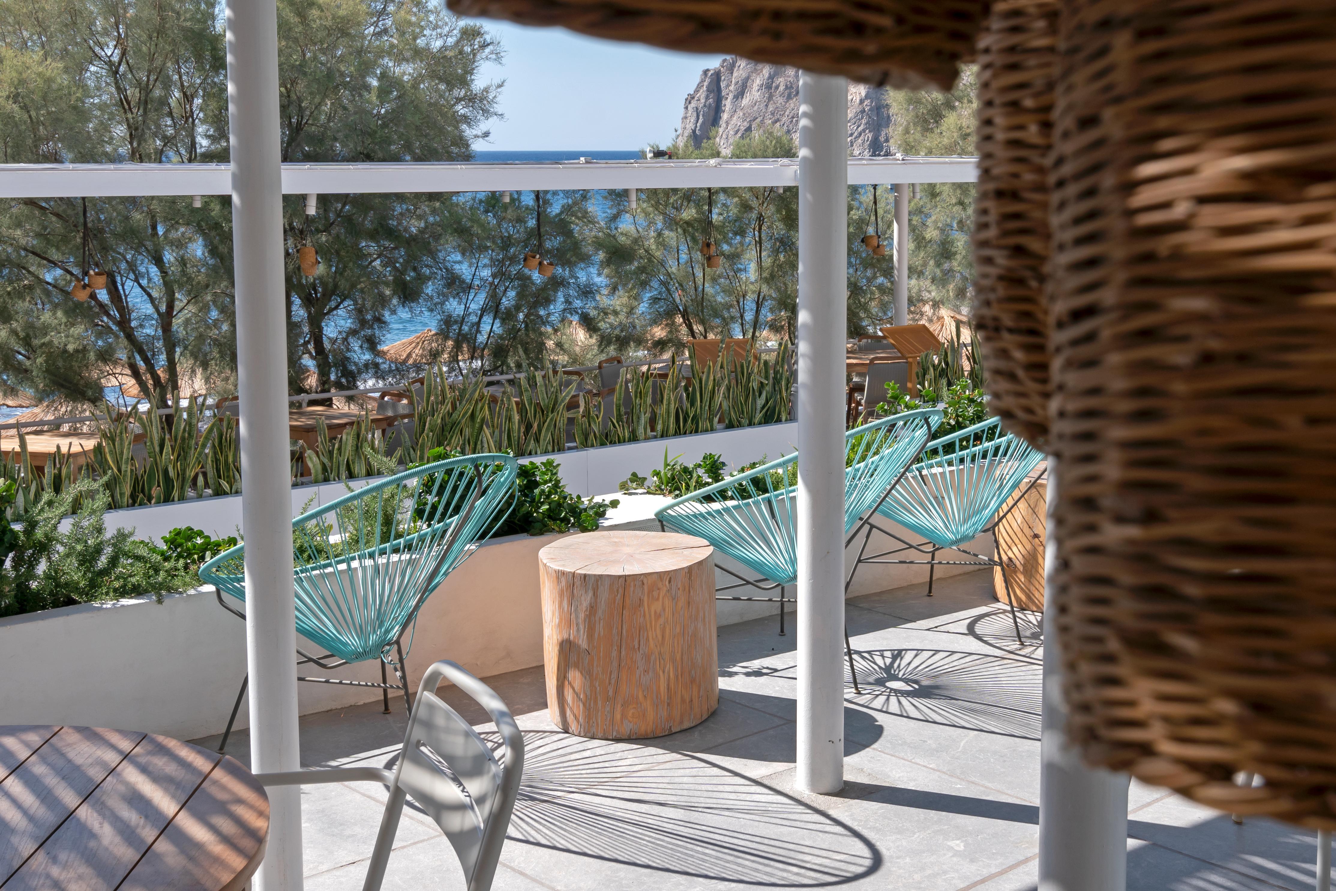 Kamari Beach Hotel 3*