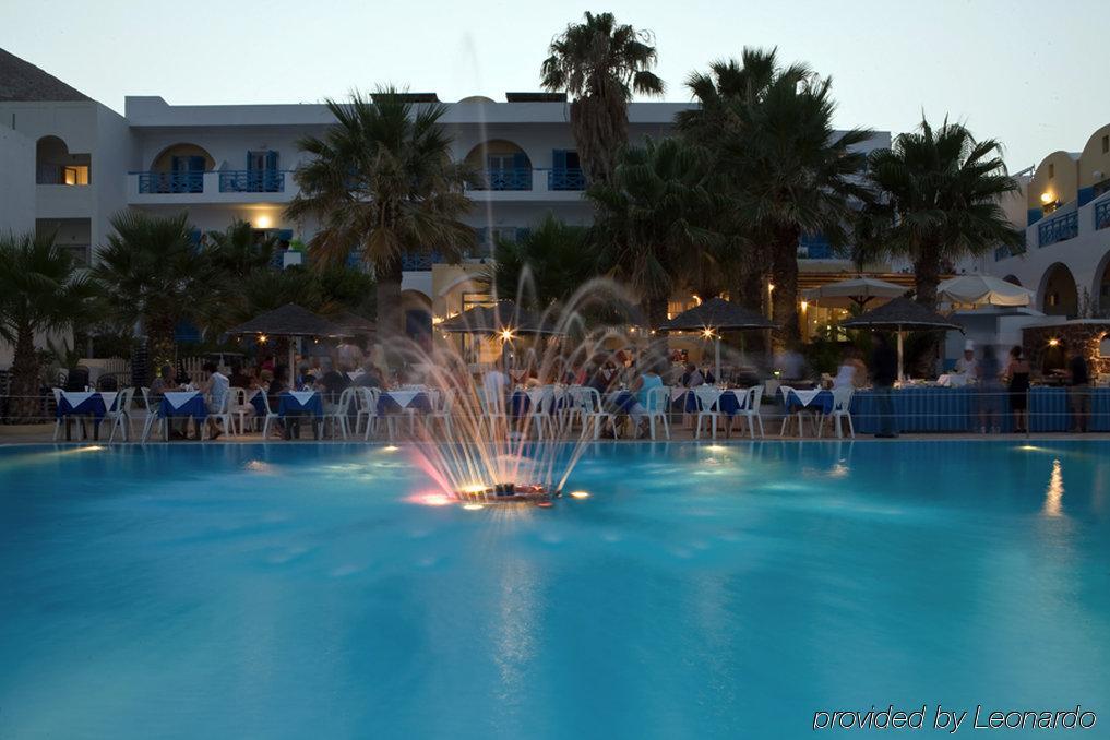 Kamari Beach Hotel Hotel