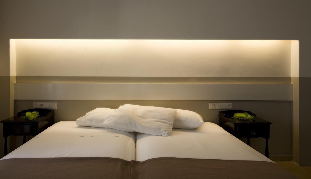 Hotel Kamari Beach Hotel 3*