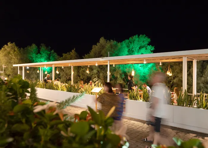 Kamari Beach Hotel