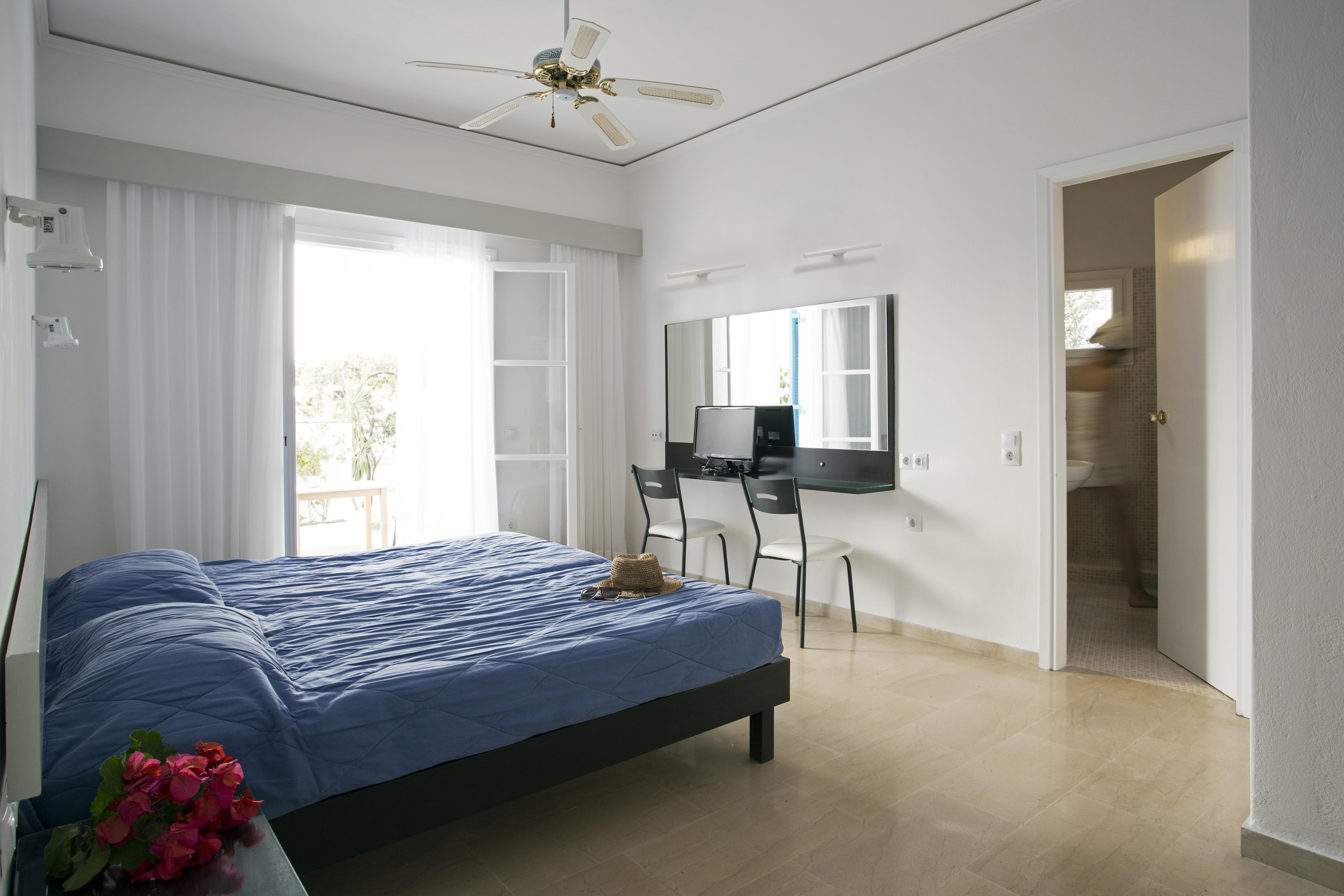Kamari Beach Hotel 3* Kamari (Santorini)