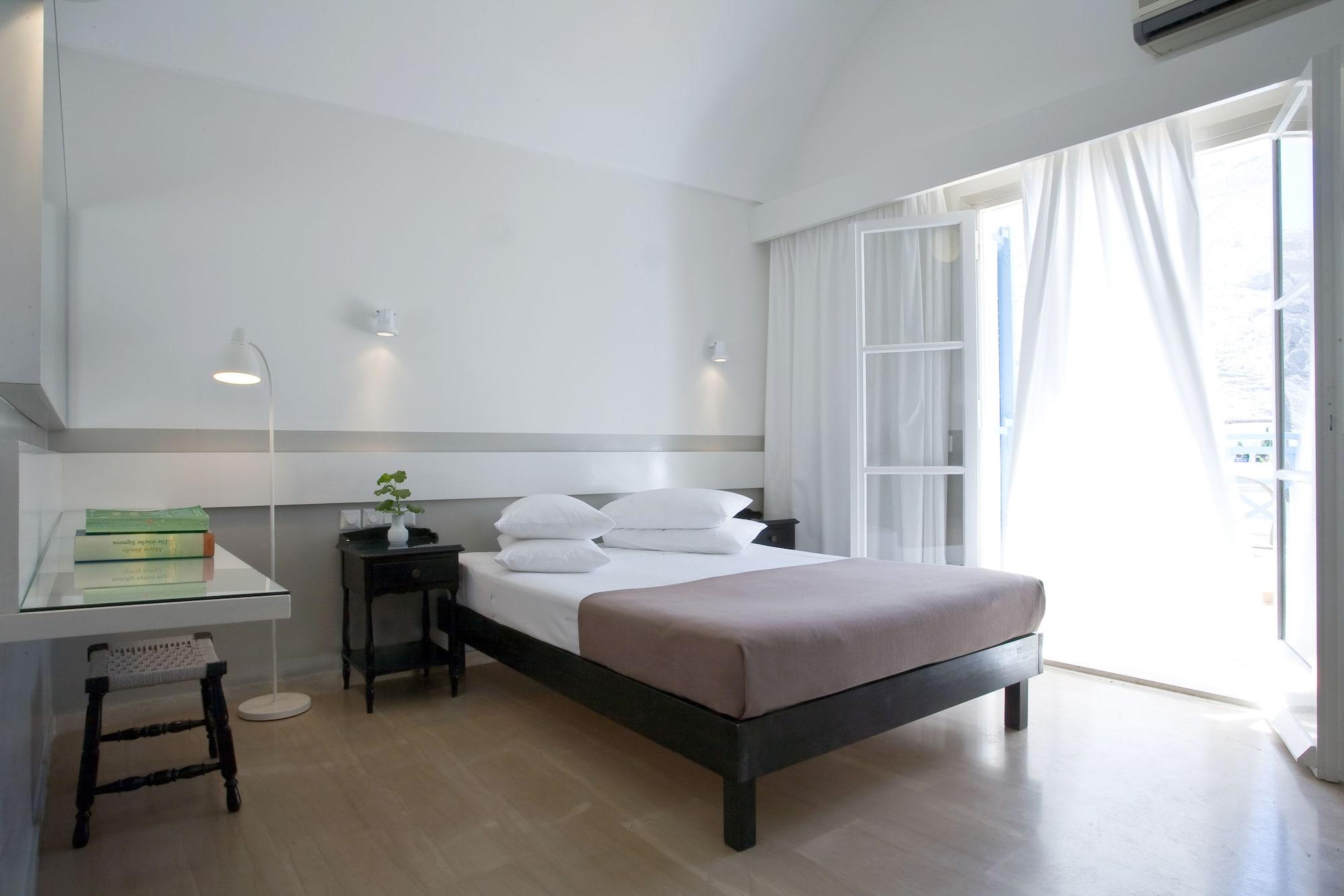 Kamari Beach Hotel Hotel 3*