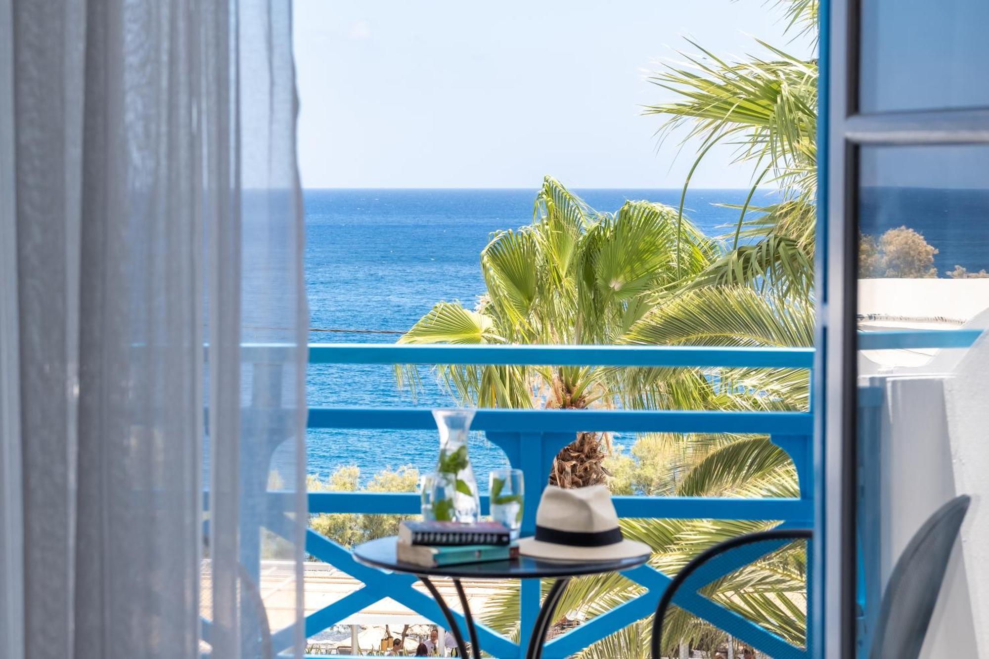 Kamari Beach Hotel Hotel 3*
